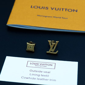 Louis Vuitton LV Buchstabe Blumen Messing Distressed Ohrringe-3575