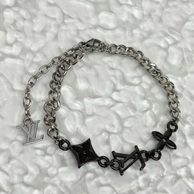 Louis Vuitton LV Buchstaben und Blumendekoration Armband-3869