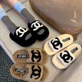 Chanel Wildleder gestickte Buchstaben rutschfeste und verschleißfeste Flip-Flops-2938  